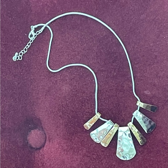 NWOT Hammered Gold-tone & Silver-tone Necklace. - Picture 3 of 7